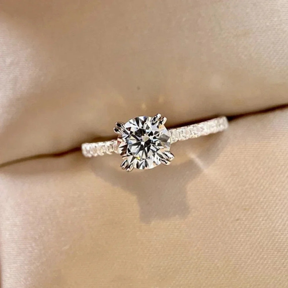 ▶Classic Romantic Shiny Round Zircon Silver Plated Dainty Ring for Women, L175